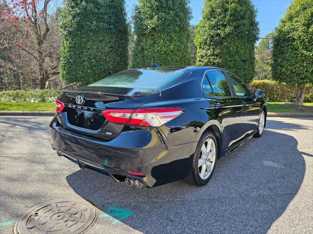 2020 toyota camry se