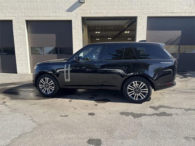 2023 land rover range rover p530 se