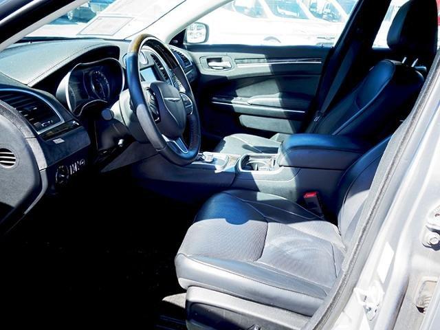used 2016 chrysler 300 c honolulu, hi 96817 for sale in honolulu, hawaii