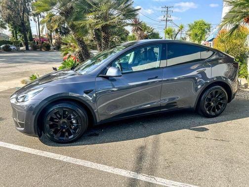 2020 tesla model y