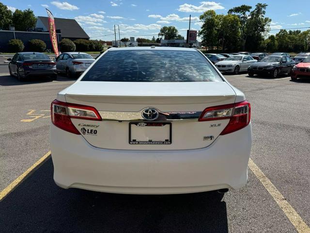2012 toyota camry hybrid xle