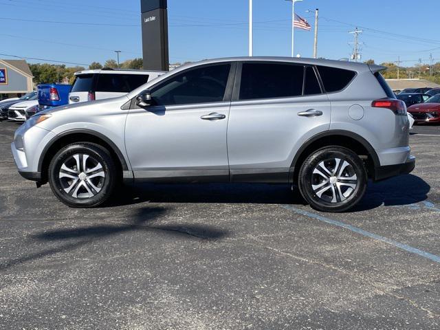 2018 toyota rav4 le