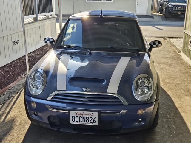 2005 mini cooper s base
