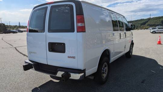 2022 GMC Savana