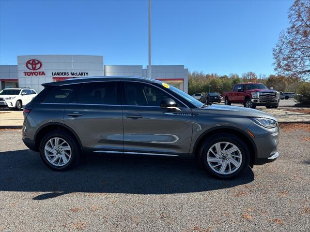 2022 lincoln corsair standard