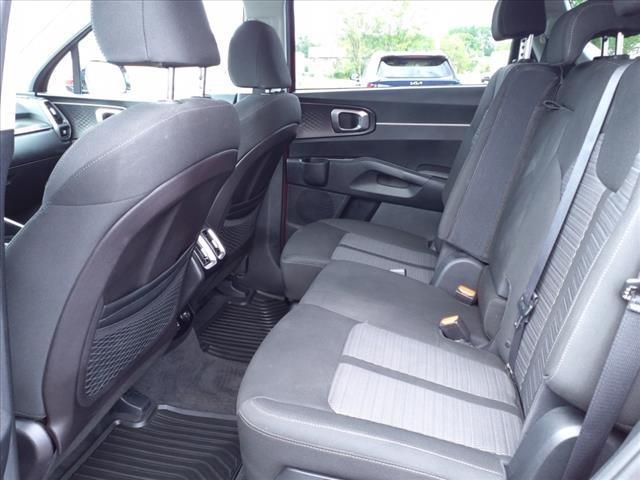 2022 kia sorento lx