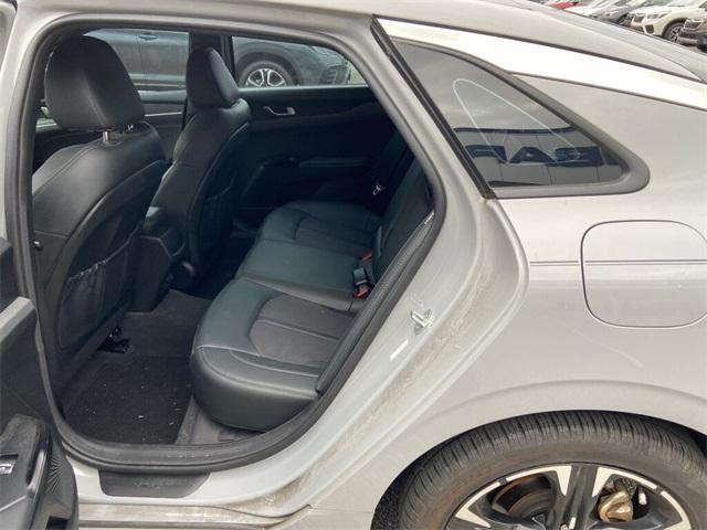 2023 kia k5 gt-line