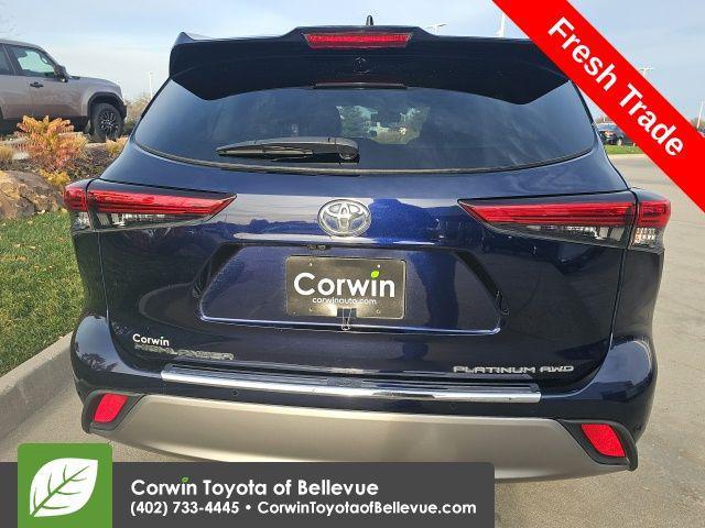 2022 toyota highlander platinum
