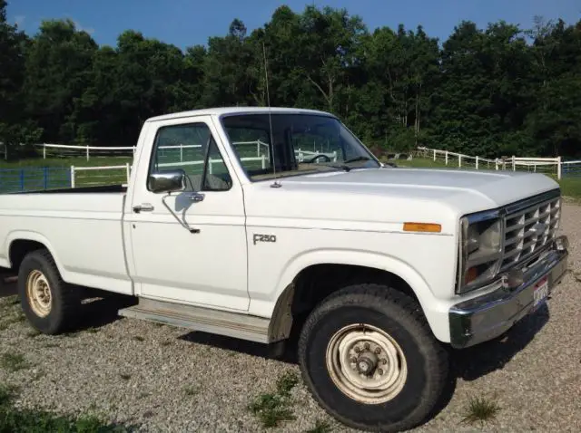 1983 ford f-250 4 wd, 8 foot bed