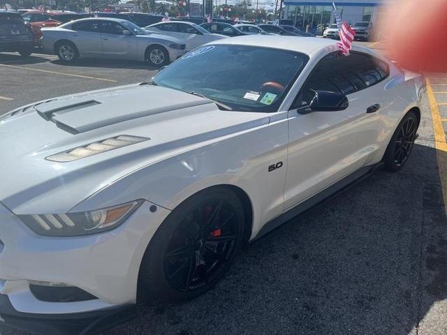 2017 ford mustang gt