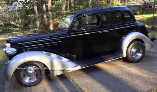 1935 dodge 4 door sedan