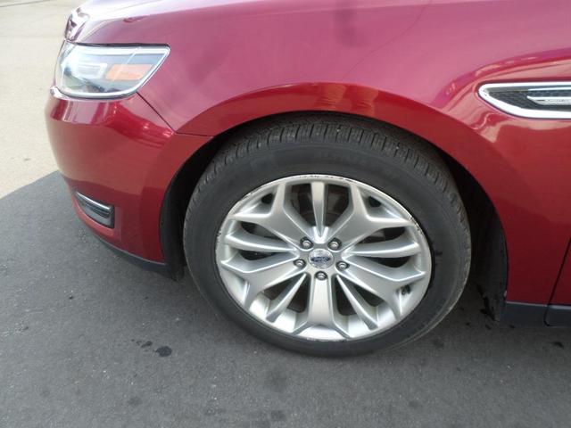 2019 ford taurus limited