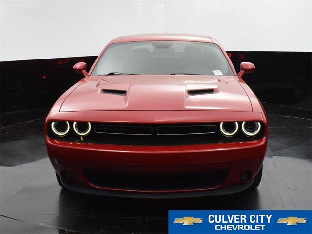 2018 dodge challenger sxt
