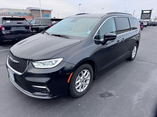 2022 chrysler pacifica touring-l