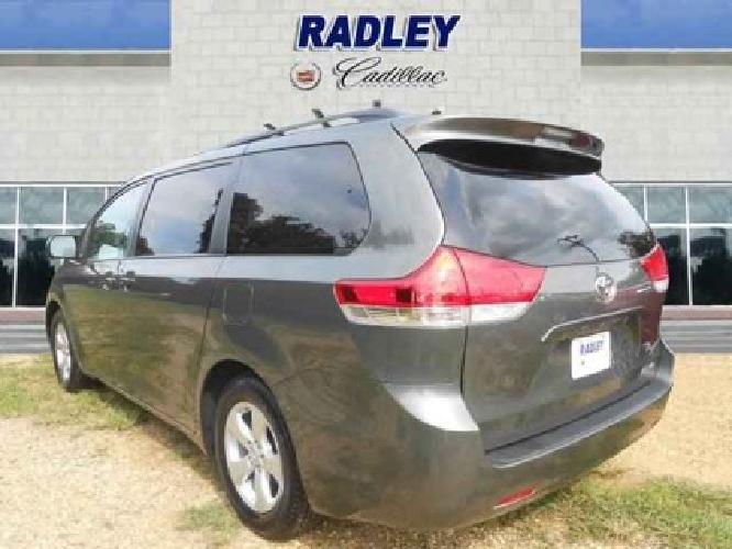 2012 toyota sienna le in fredericksburg, va