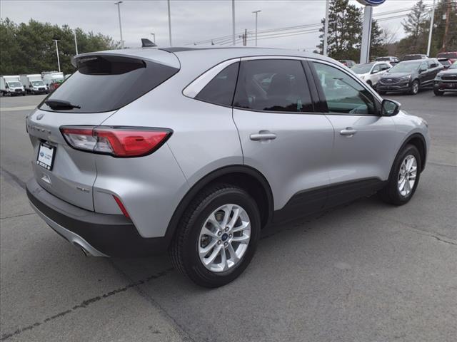 2020 ford escape se