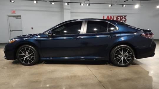 2021 toyota camry se