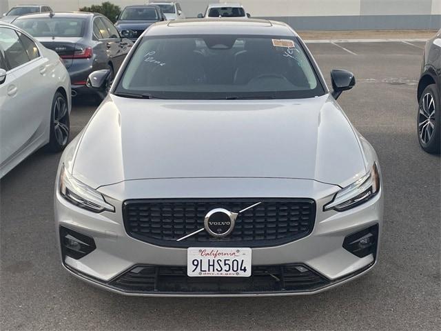 2024 volvo s60 b5 plus dark