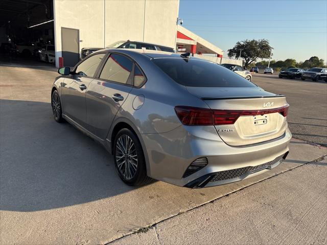2023 kia forte gt-line