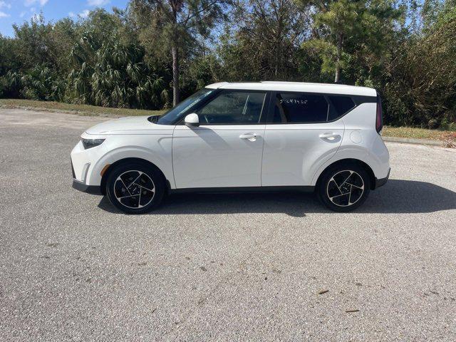 2023 kia soul ex