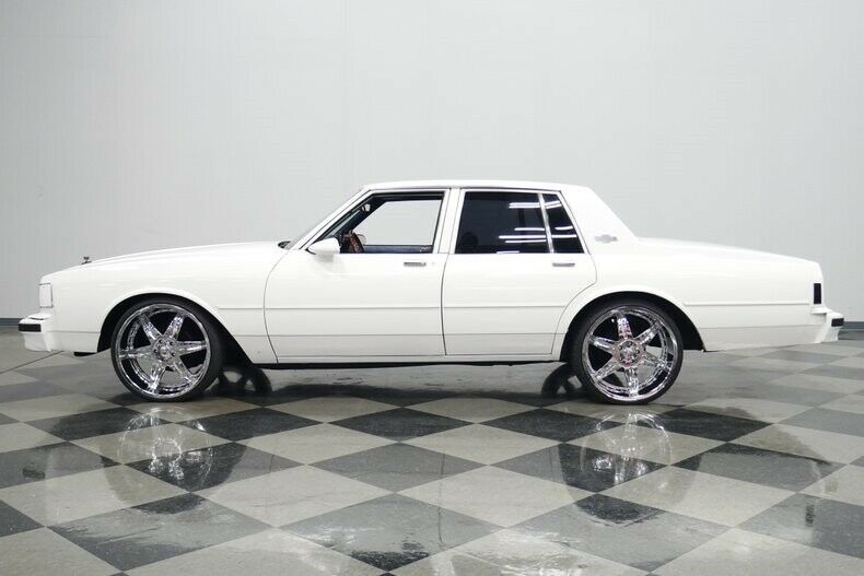 classic vintage air conditioning 22 inch moz wheels