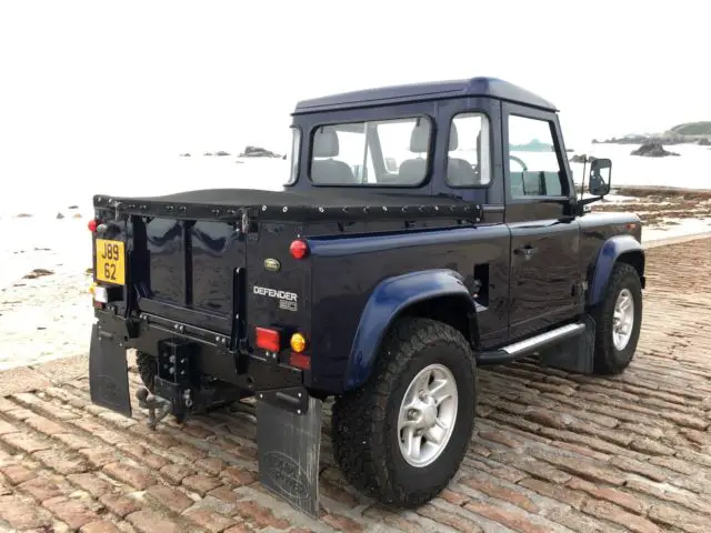 200tdi defender 90 pick up, fully rebuilt, new metallic blue paint - only 75,000