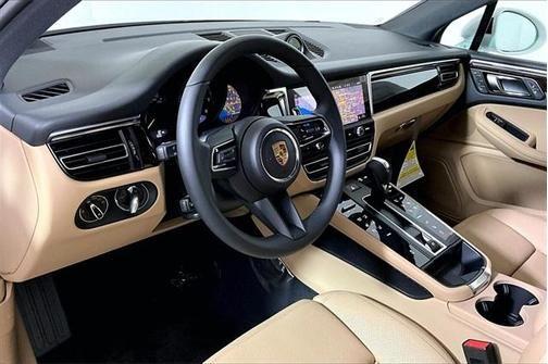 2024 porsche macan