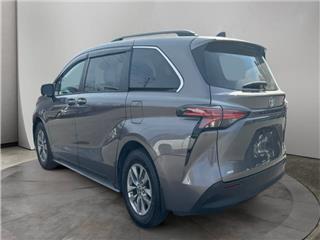 2022 Toyota Sienna le 8-passenger
