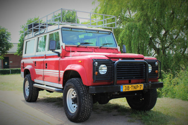 land rover defender 110 v8 county rhd