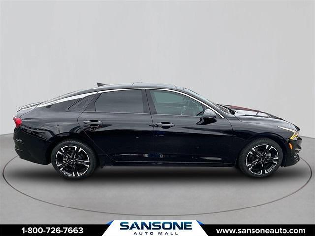 2022 kia k5 gt-line