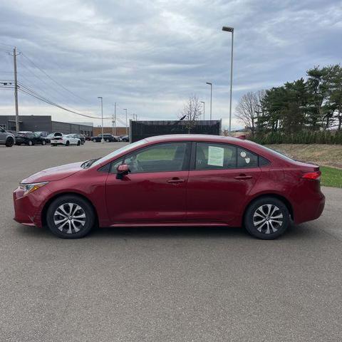 2022 toyota corolla hybrid le