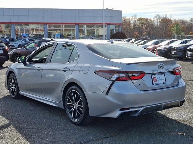 2023 toyota camry se