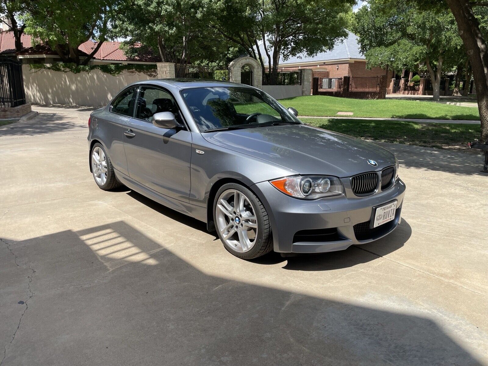 2010 bmw 1-series i