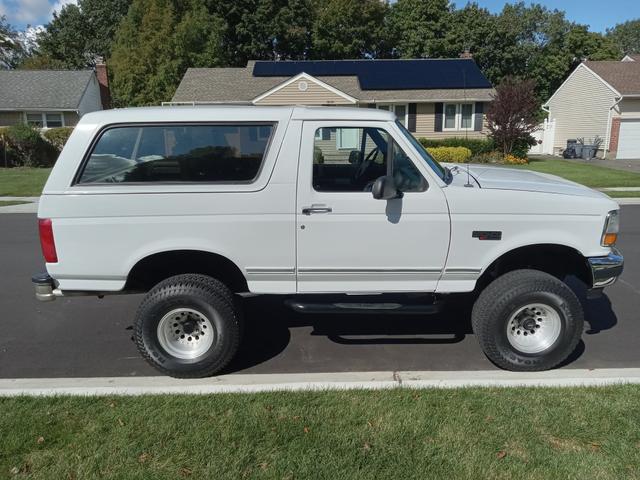 1992 ford bronco xlt