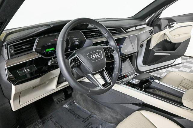 2024 audi q8 e-tron premium plus
