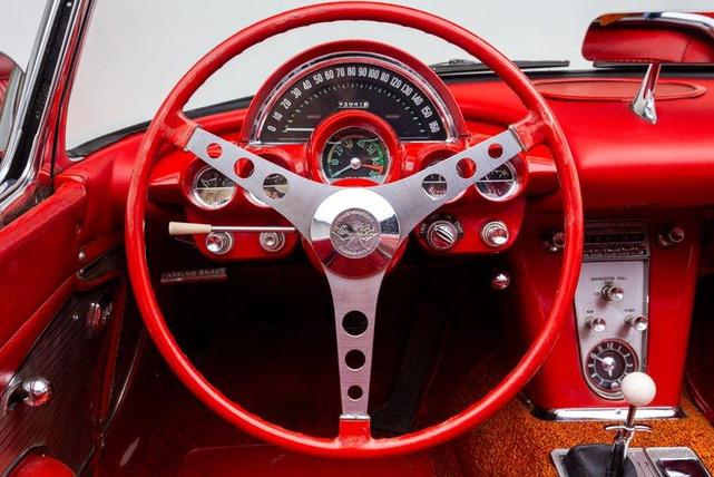 1961 chevrolet corvette convertible