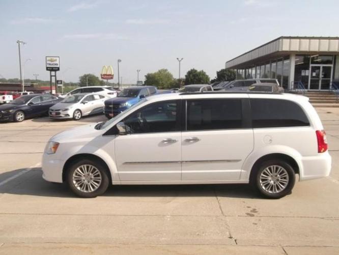 2015 chrysler town and country touring-l touring-l 4dr mini-van for sale in west point, nebraska