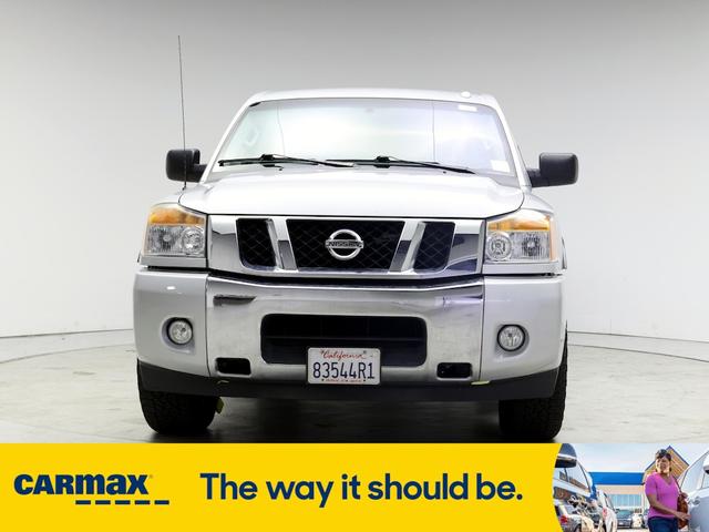 2015 nissan titan sv