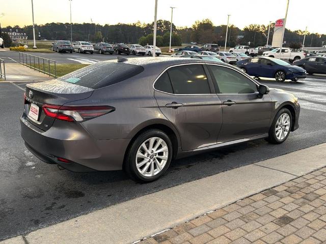 2023 toyota camry le