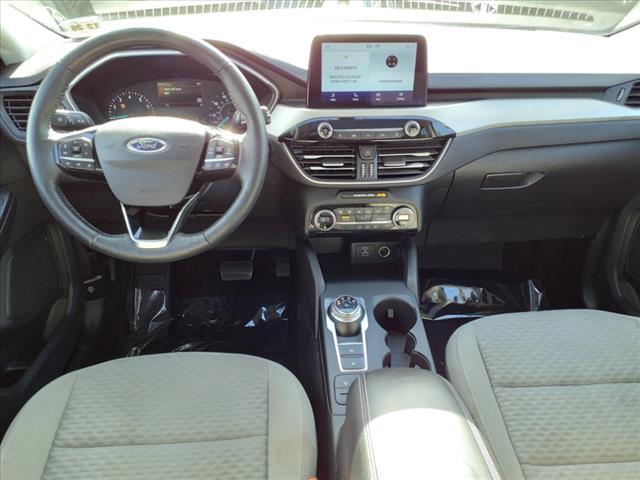 2021 ford escape se