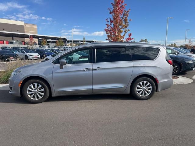 2018 chrysler pacifica touring-l