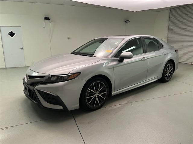 2023 toyota camry se