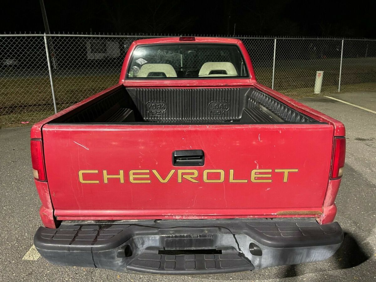 1994 chevrolet s10 pickup only 106k 4cyl 4x2 clean title runs xlnt - no reserve