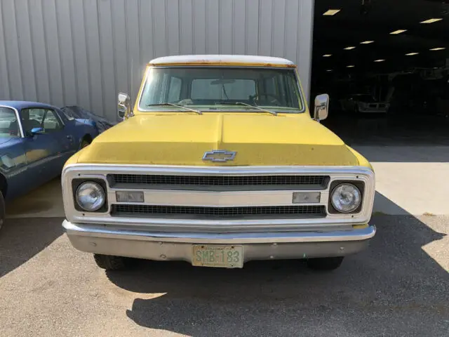 1969 chevrolet 4x2 suburban, ac, 3.73 posi, arizona truck, very clean