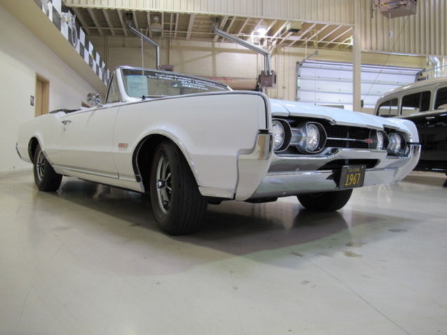1967 white supreme!