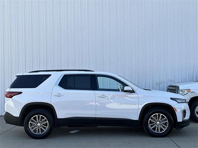 2023 chevrolet traverse lt cloth