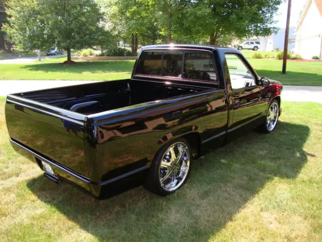 1988 chevy silverado short bed pu, 52 chevy front clip,502 ci,525+hp. auto trans