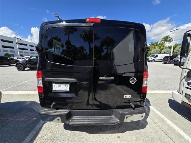 2015 nissan nv passenger nv3500 hd sv v6/sv v8