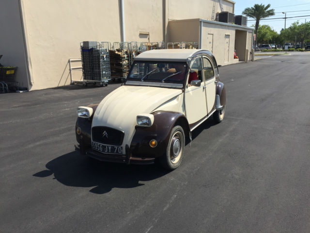 1977 citroen 2cv with the most popular charleston paint scheme