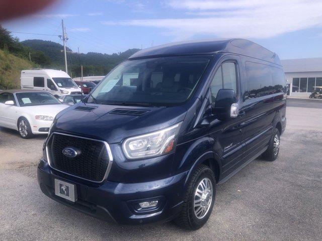 2022 ford transit-150 xlt